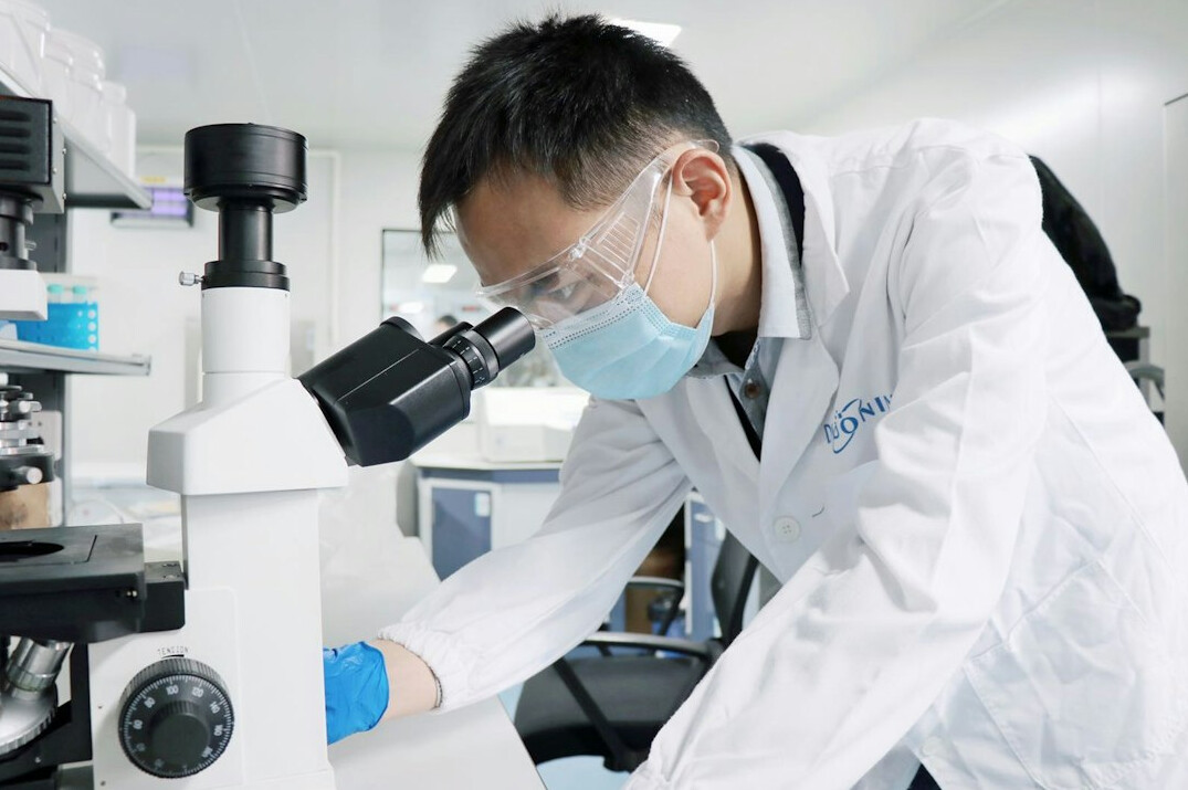 forensic scientist
